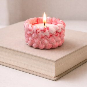 bougie végétale l'Étincelle parfum de grasse & résine minérale rouge marbré